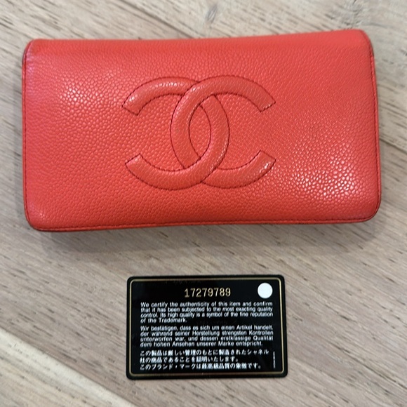 Coral red caviar leather long CHANEL wallet - Picture 4 of 5